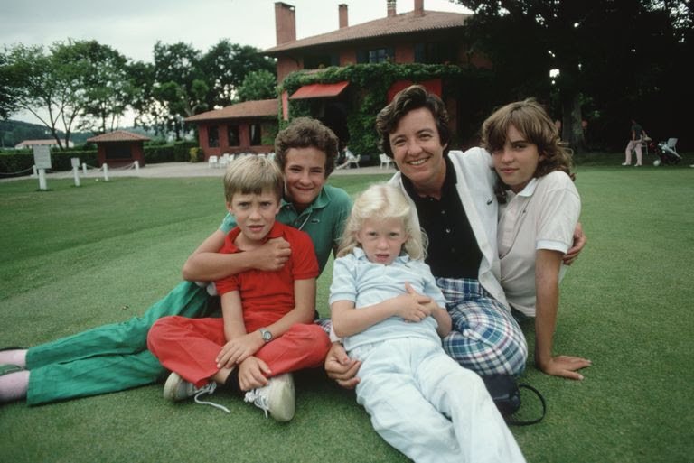 Catherine Lacoste and children