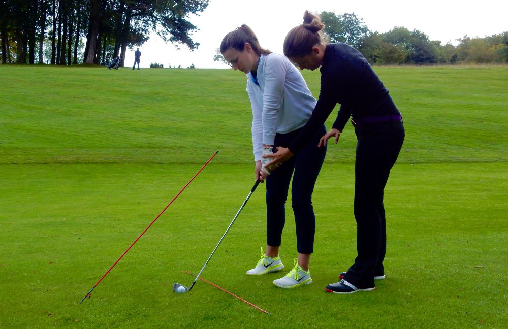 Lizzy Freemantle pre-shot routine womens golf lesson