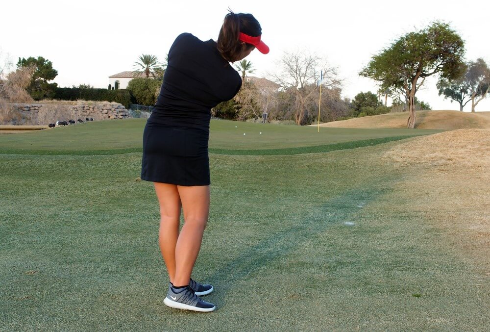 Pivot and stand - Pitch it like you putt it - Cathy Kim - womens golf